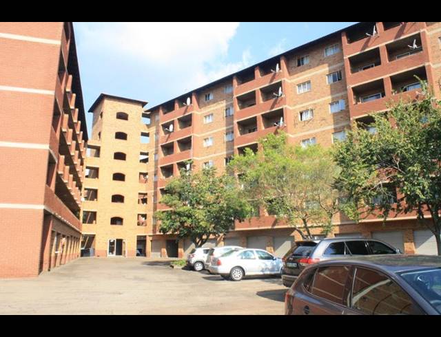 2 BEDROOM APARTMENT FOR SALE IN ZWARTKOP